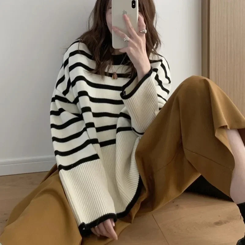 Striped Knitted Sweater Women's Autumn and Winter New Retro Wear Soft Waxy Round Neck Pullover Loose Long-sleeved Sweater