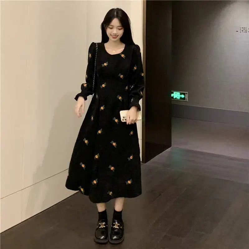 Corduroy Floral Temperament Dress Autumn New Style Very Fairy Long Sleeved Dress
